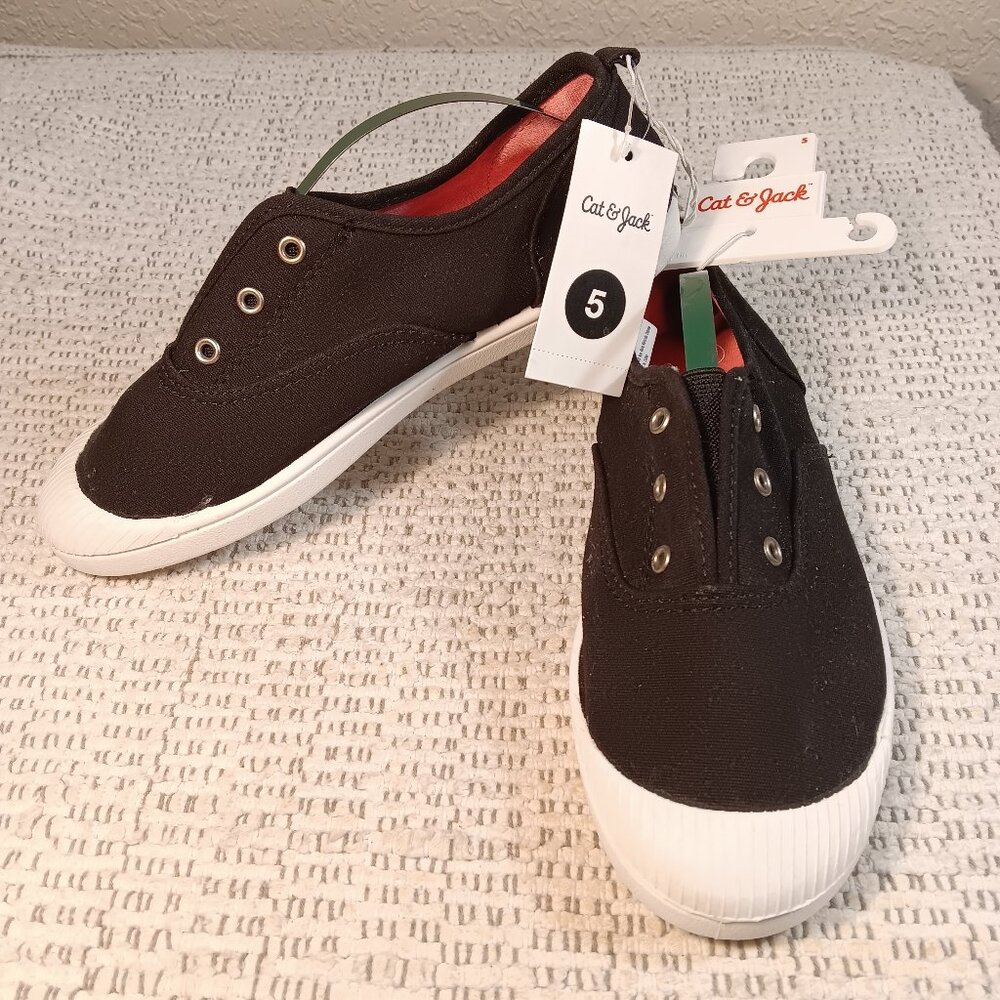 Cat & Jack girl's 'Mandy' black canvas slip on lace-less sneakers sz 5 - NWT